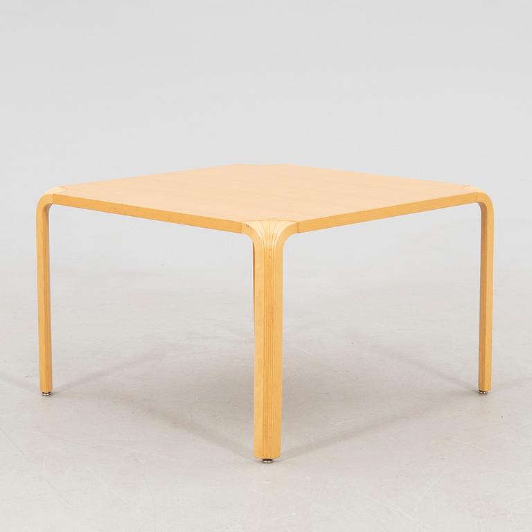 Alvar Aalto, soffbord X800A "Fan leg table" Artek Finland sent 1900-tal.