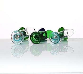 Oiva Toikka, a set of three free-blown glass sculptures "Sieppo / Flycatcher", Nuutajärvi Notsjö, Finland.