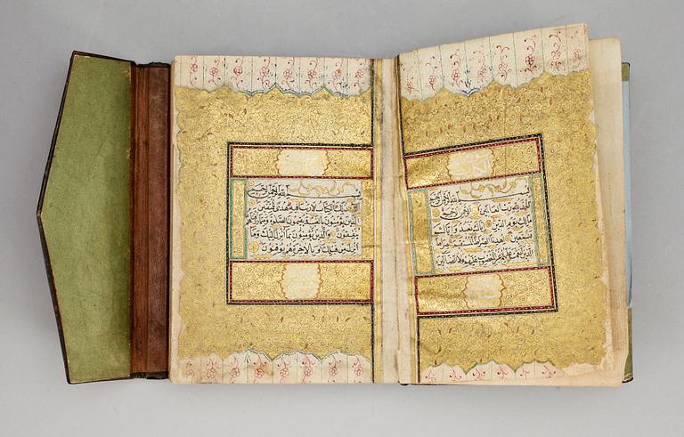 QURAN. Constantinople 1716. Height 15,5 x 11,5 cm.