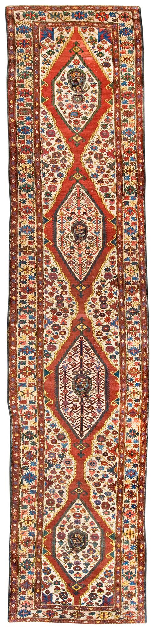 SEMIANTIK VÄSTPERSISK GALLERI. 495 x 114,5 cm.