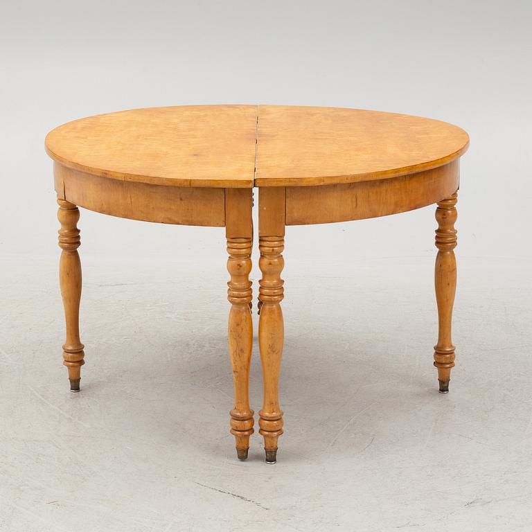 A 19th Century Dining Table.