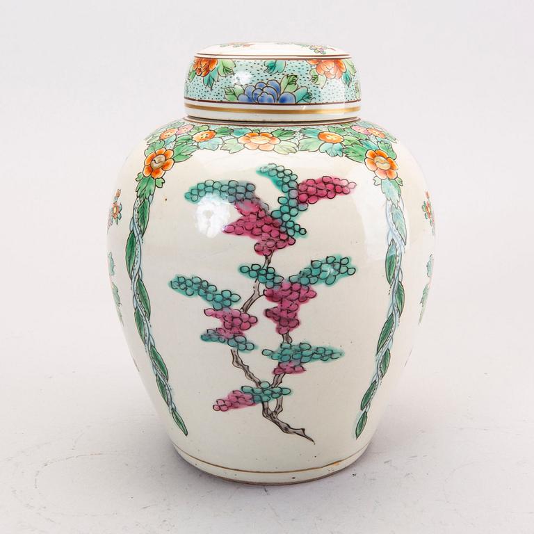 A Chinese 20th century porcelain urn.