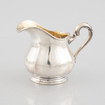 A Norwegian silver mocha pot, creamer and sugar bowl,  Norsk Filigfransfabrikk, Oslo, around 1920.