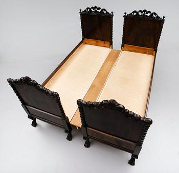 SÄNGAR, 1 par, 1800-talets andra hälft.