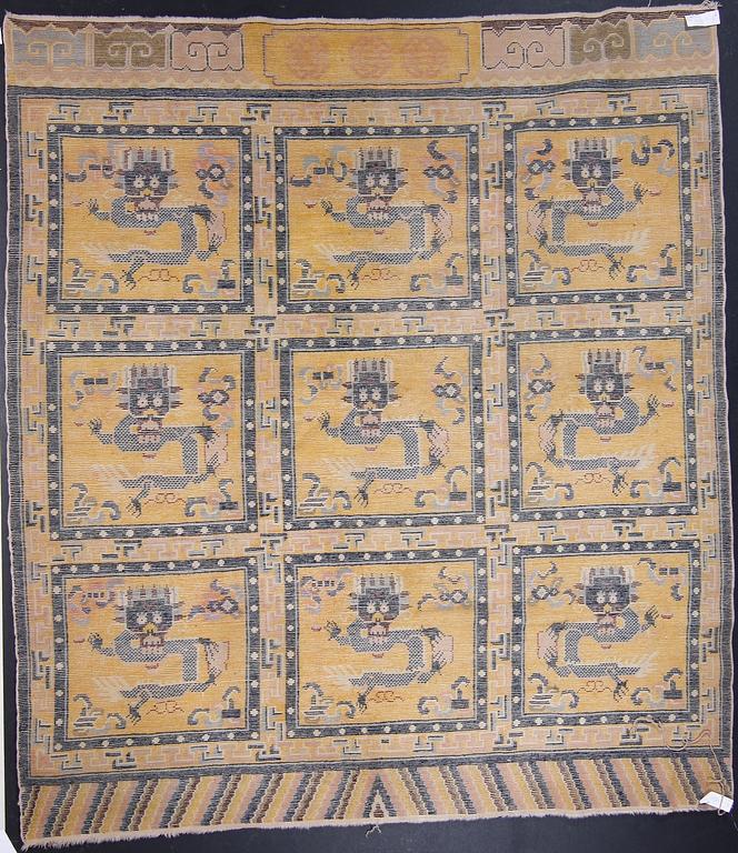 MATTA, Kina. 1900-tal. 230 x 205.