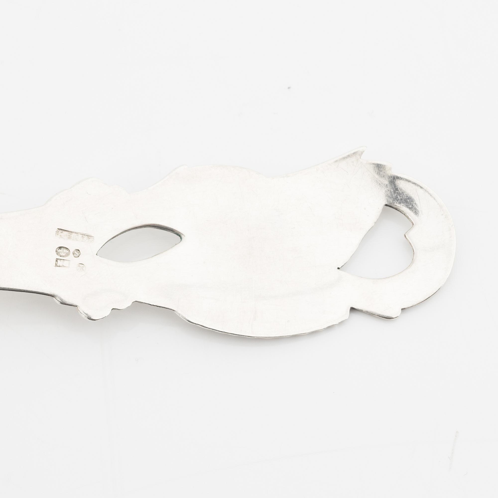 A pair of silver fish serving cutlery, Swedish import mark of Carl Hoff, Helsingborg 1939.