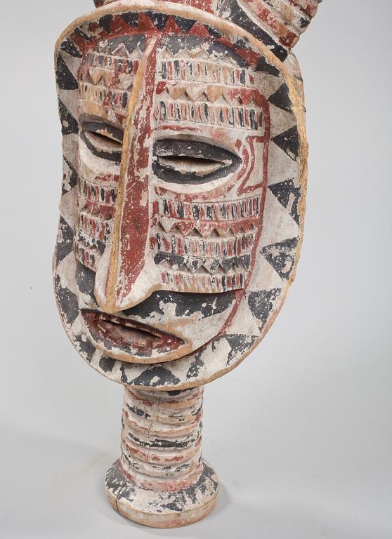 MASK, Afrika, 1900-tal.