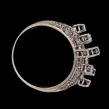 RING, brilliant- and eight cut diamonds, tot. app. 1 cts.