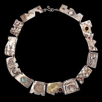 HALSBAND, silver med halvädelstenar, otydl sign.