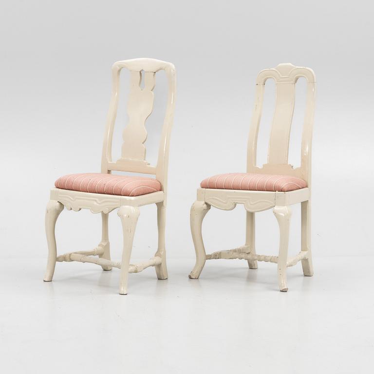 Chairs, a pair, similar, late Baroque, first half of the 18th century.