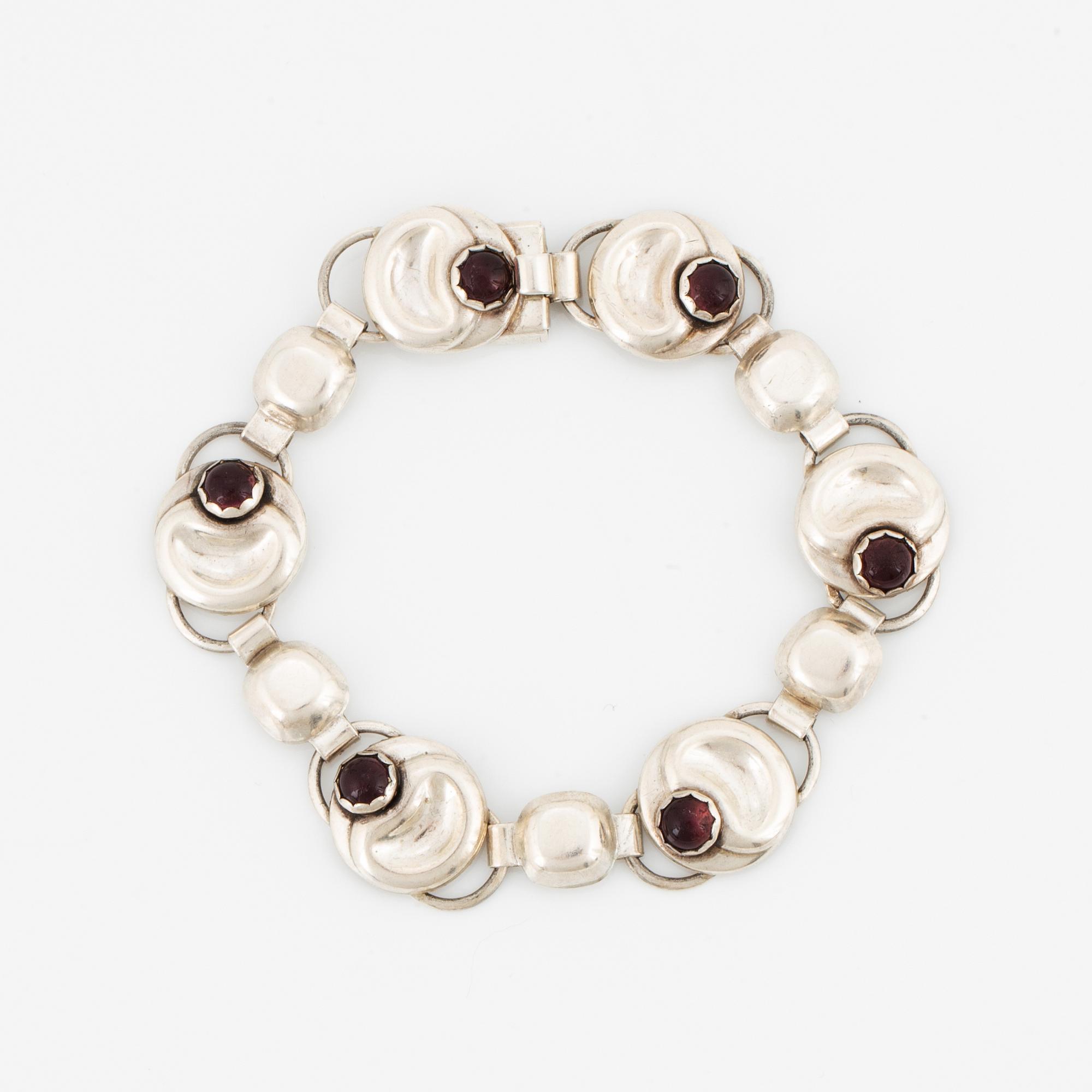 ÖRHÄNGEN, ETT PAR, SAMT ARMBAND,
silver.