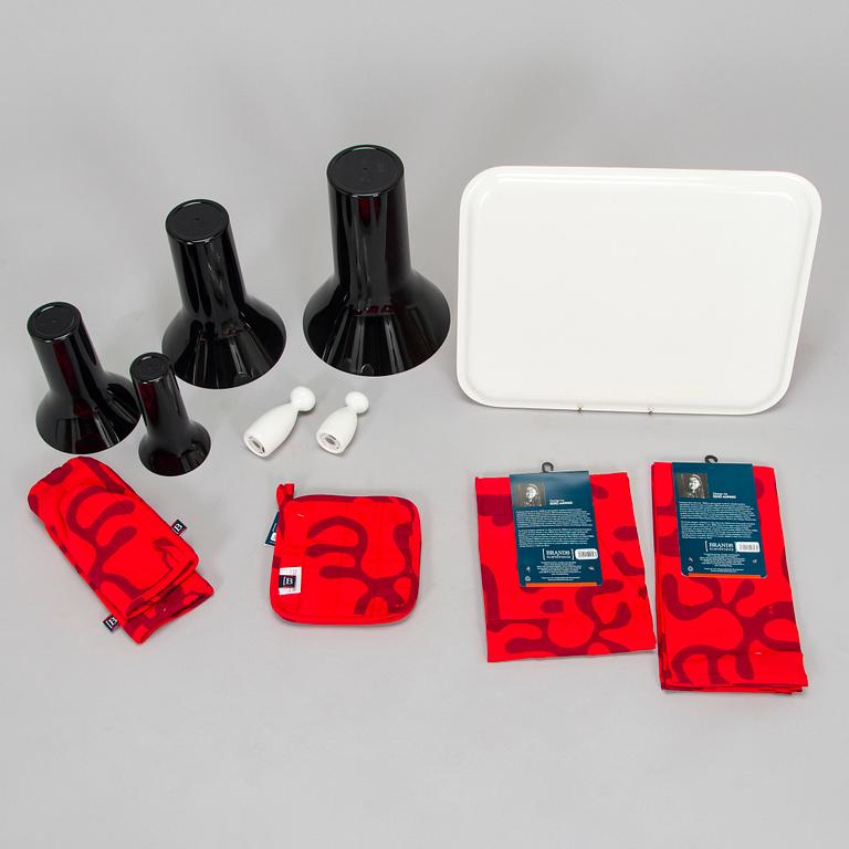 Eero Aarnio, erä kodintuotteita, 12 kpl, eri valmistajia.