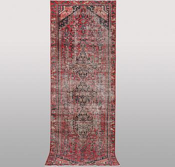 A runner carpet, Persian, Vintage Design, ca 287 x 95 cm.