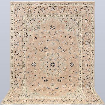 A Keshan carpet, approx. 290 x 198 cm.