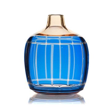 21. Sven Palmqvist, a 'Ravenna' glass vase, Orrefors 1964.