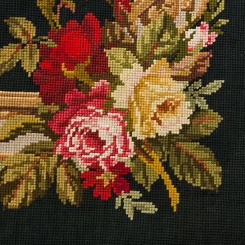 BRODERAD MATTA, nyrokoko, sent 1800-tal, 173 x 128 (utan fransar).