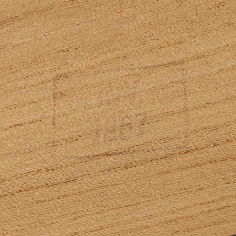 SÄNGBORD / NATTDUKSBORD, ett par, 1900-talets mitt.