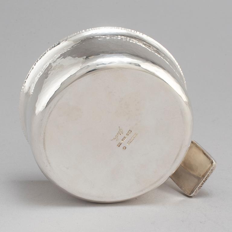 CLAËS E. GIERTTA, kåsa, sterlingsilver, Stockholm 2003.