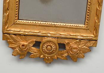 A Gustavian mirror from around year 1800.