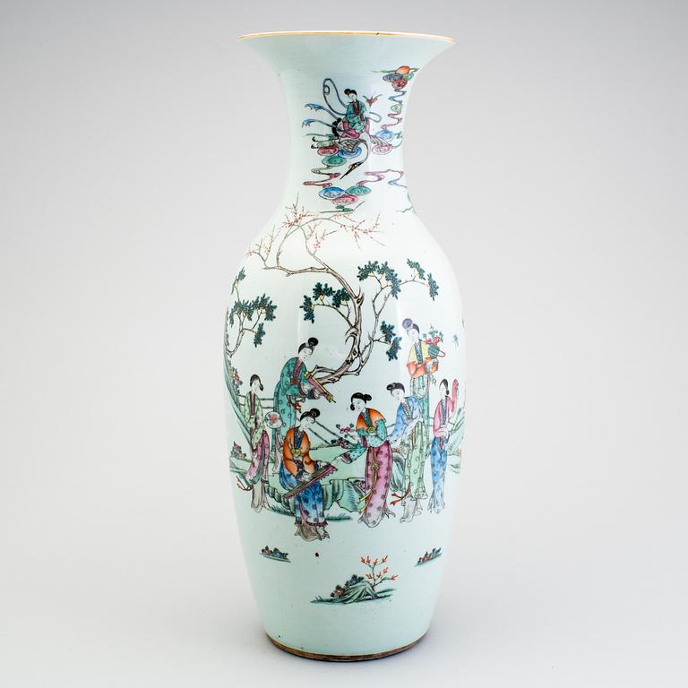 A 20th century vase.