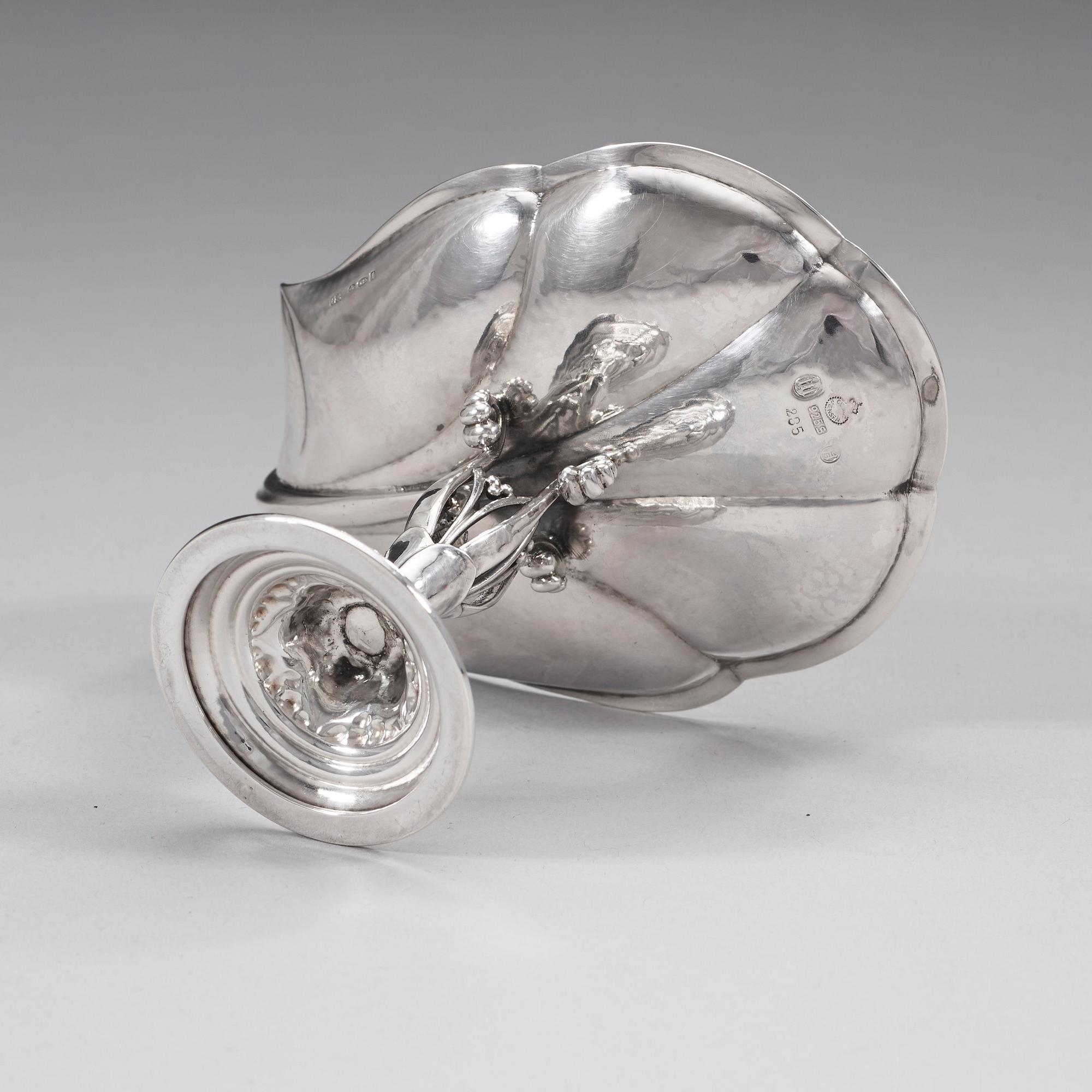 A Georg Jensen sterling tazza, Copenhagen 1926, design nr 285.
