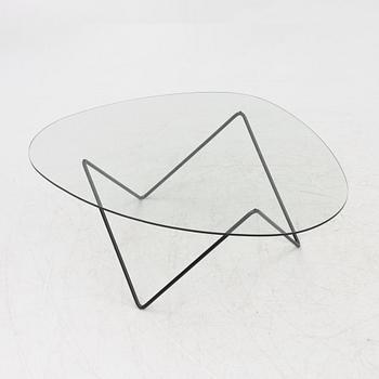 Barba Corsini & Joaquim Ruiz Millet, soffbord, "Pedrera", Gubi, Danmark.