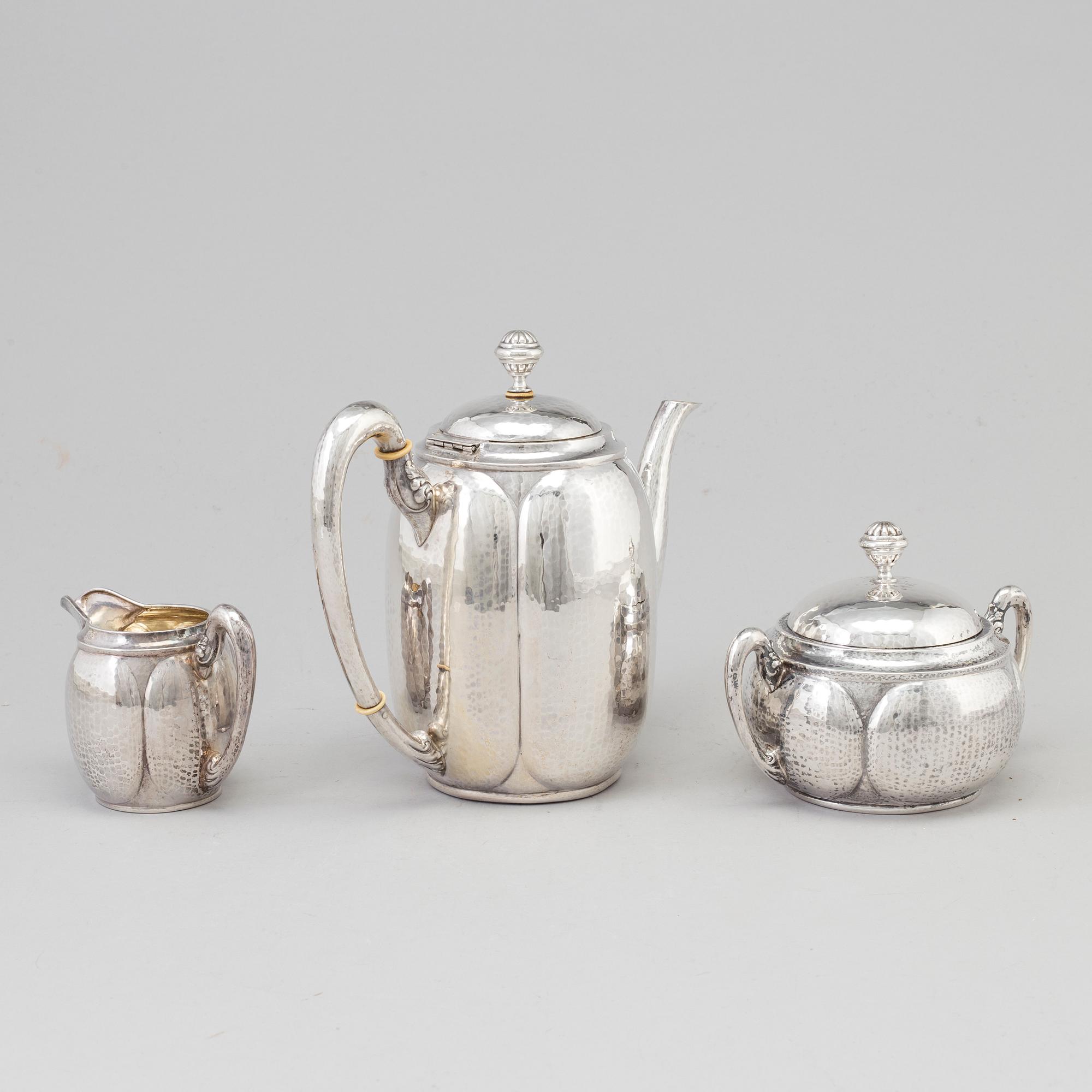 KAFFESERVIS, 3 delar, silver, importstämplad, 1900-talets första hälft.