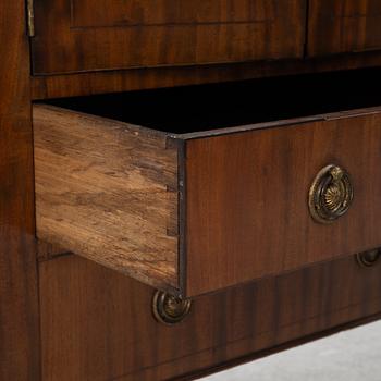 Washbasin, England, circa 1800.