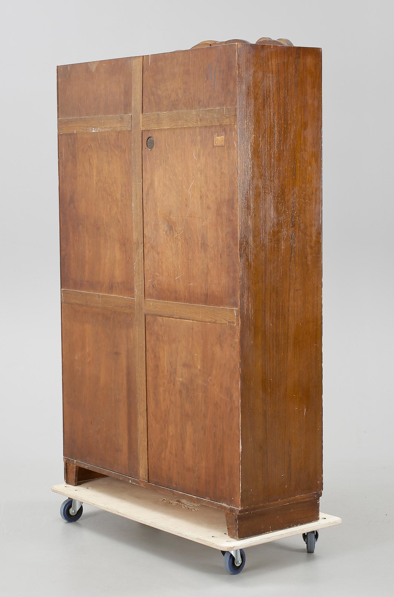 KLÄDSKÅP, C.W.S. Cabinet Factory, London, England, 1930-tal.