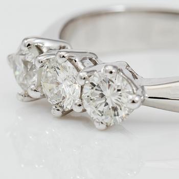 RING, briljantslipade diamanter totalt ca 0,95 ct.