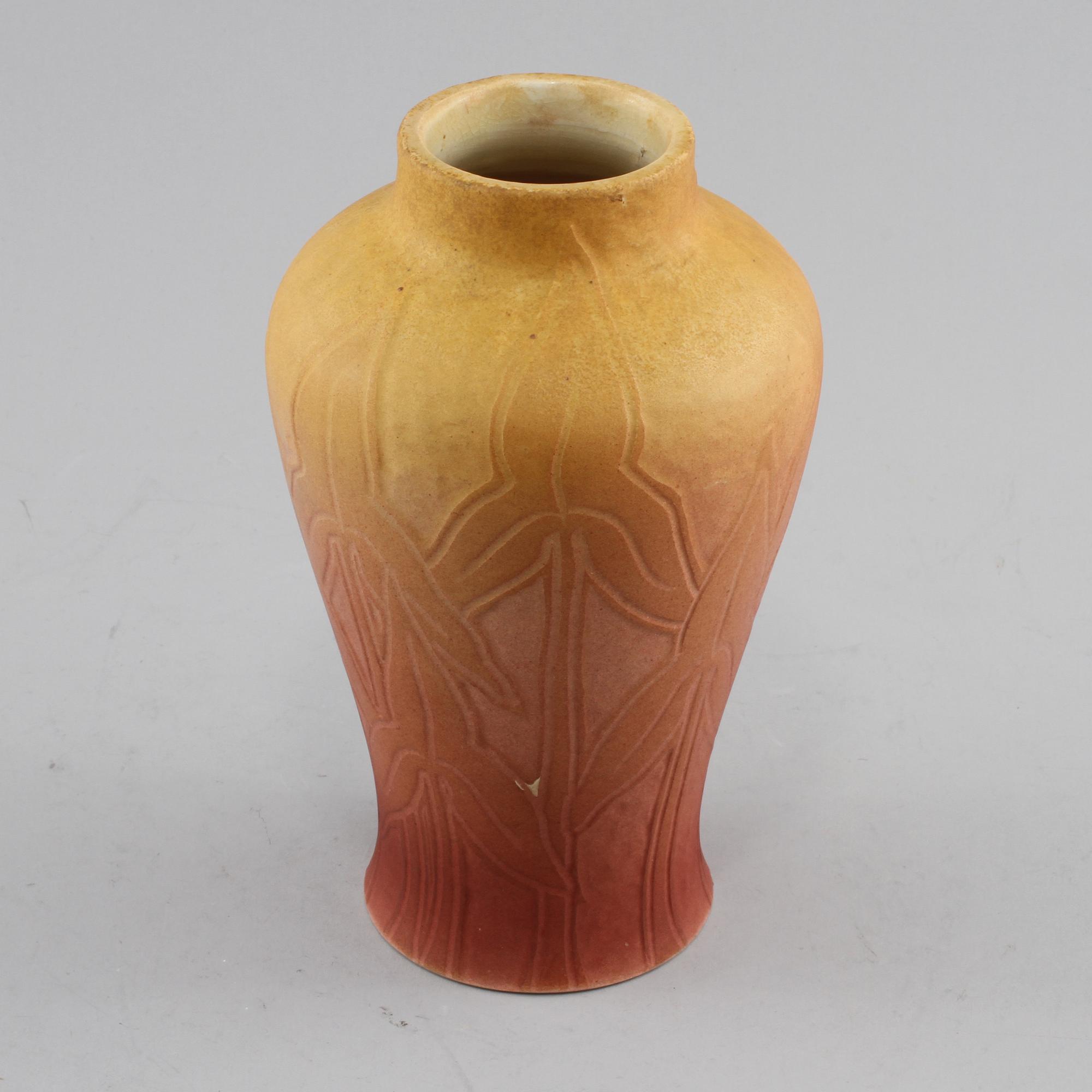VAS, flintgods, jugend, Gunnar Wennerberg, Gustavsberg, signerad samt daterad 1902.