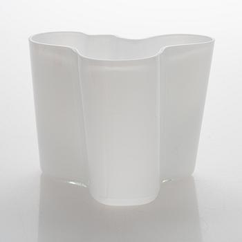 Alvar Aalto, vas, glas, "Savoy" signerad Alvar Aalto - 3030.