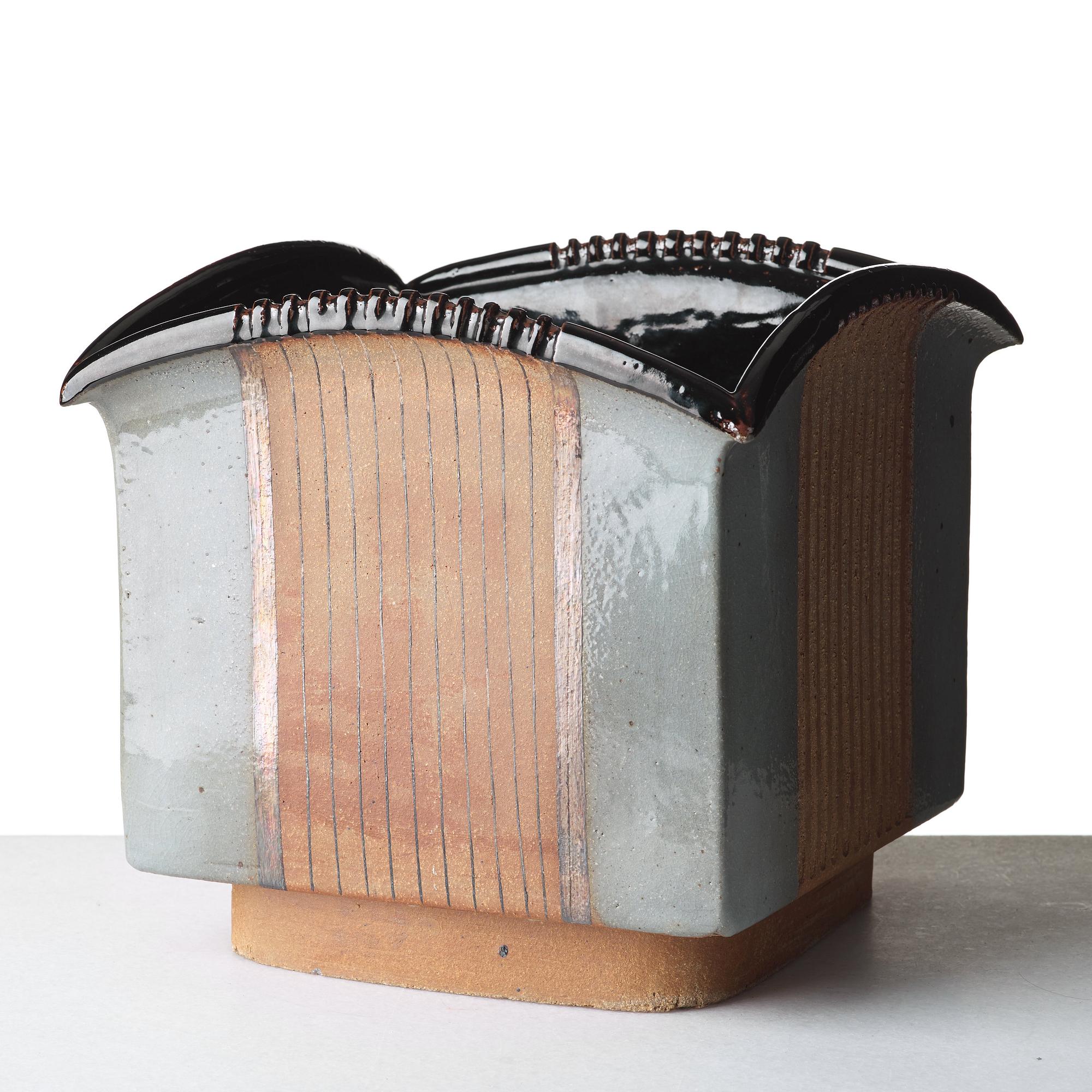 Karin Björquist, ytterfoder, Gustavsbergs studio 1987.