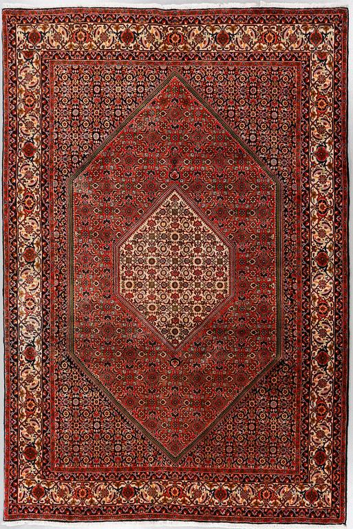 A Bidjar rug, 290 x 203 cm.