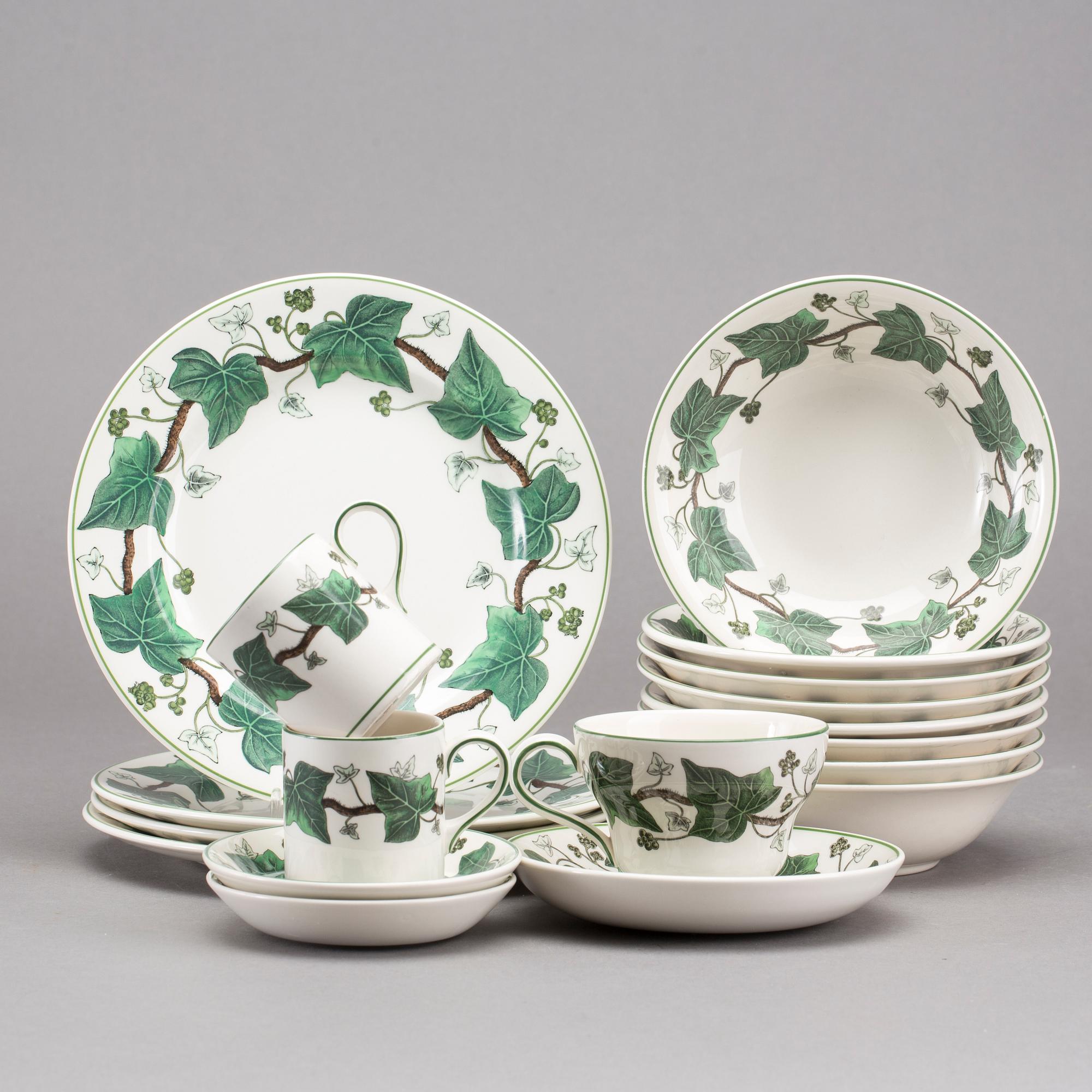 SERVISDELAR, 15 delar, porslin, "Napoleon Ivy", Wedgwood.