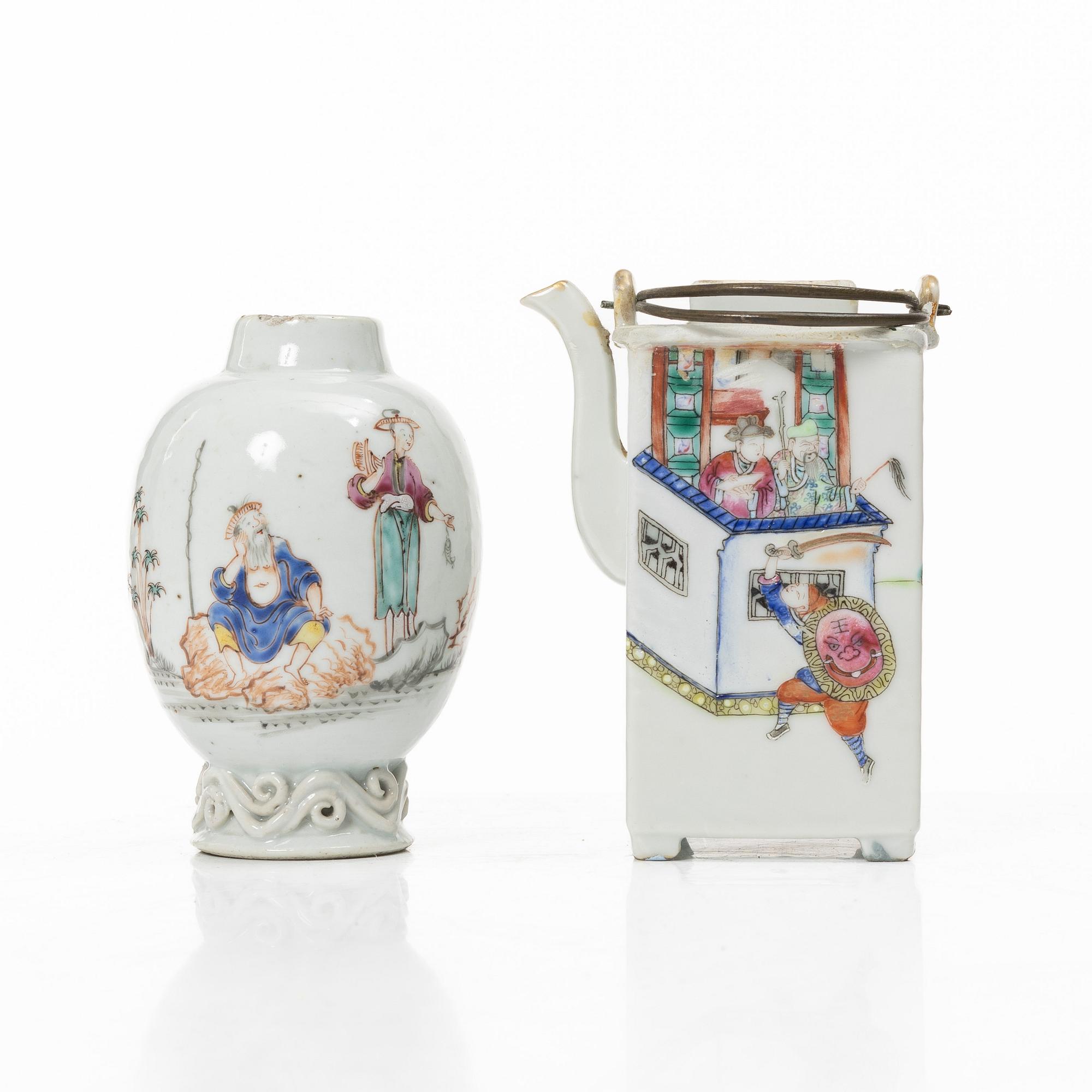 Tesdosa, porslin, Kina, 1700-tal samt tekanna, porslin, Kina, 1800-tal.