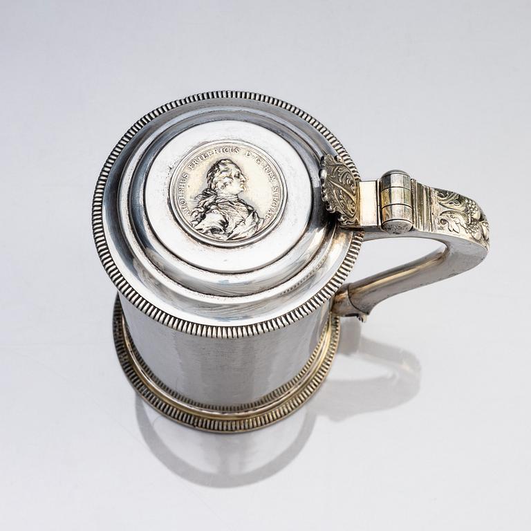 Johan Schvart (Svart), dryckeskanna, silver, Karlskrona 1786.