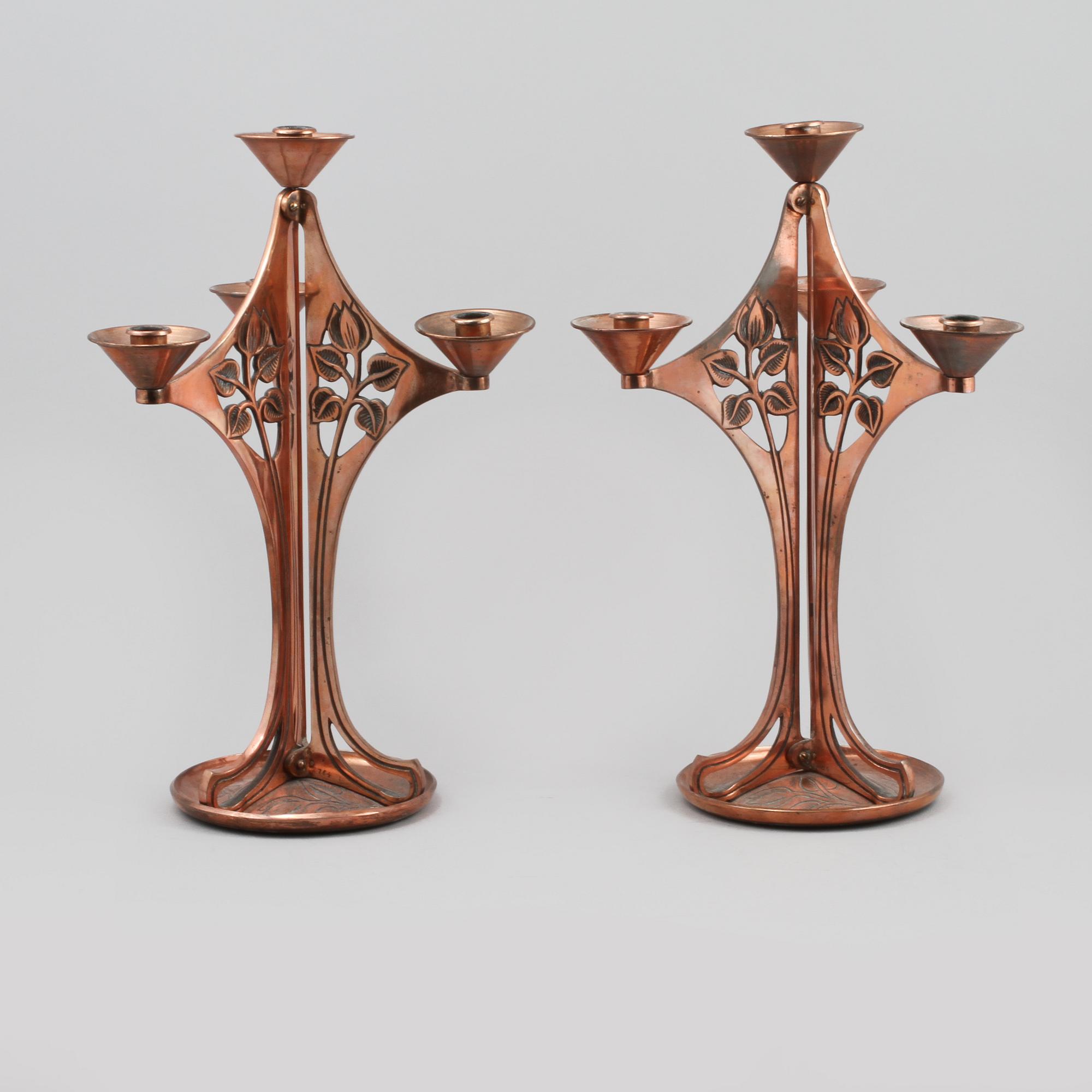 KANDELABRAR, ett par, koppar, jugendstil, omkring 1900-talets mitt.