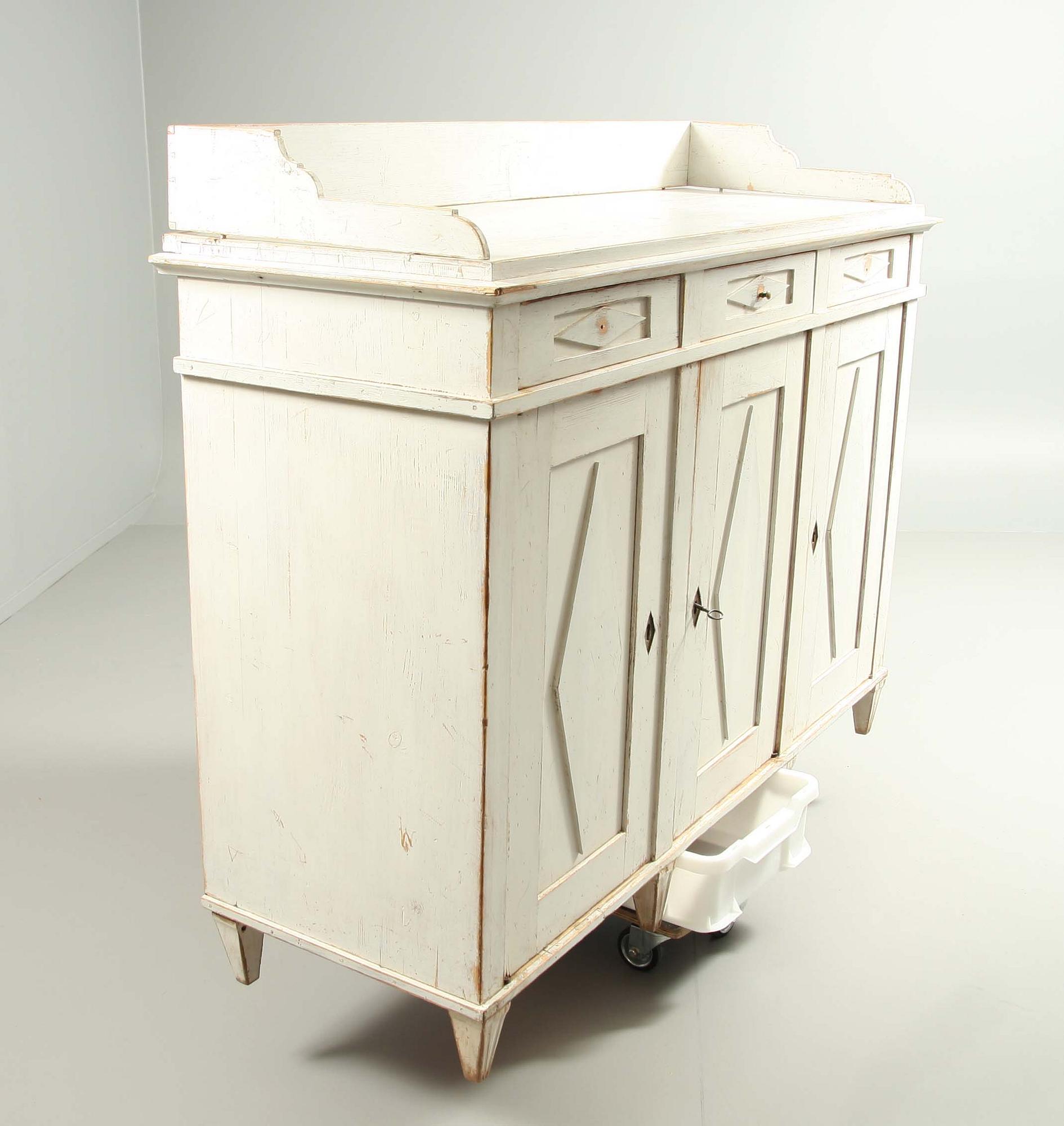 SKÄNK, gustaviansk, 1700/1800-tal.