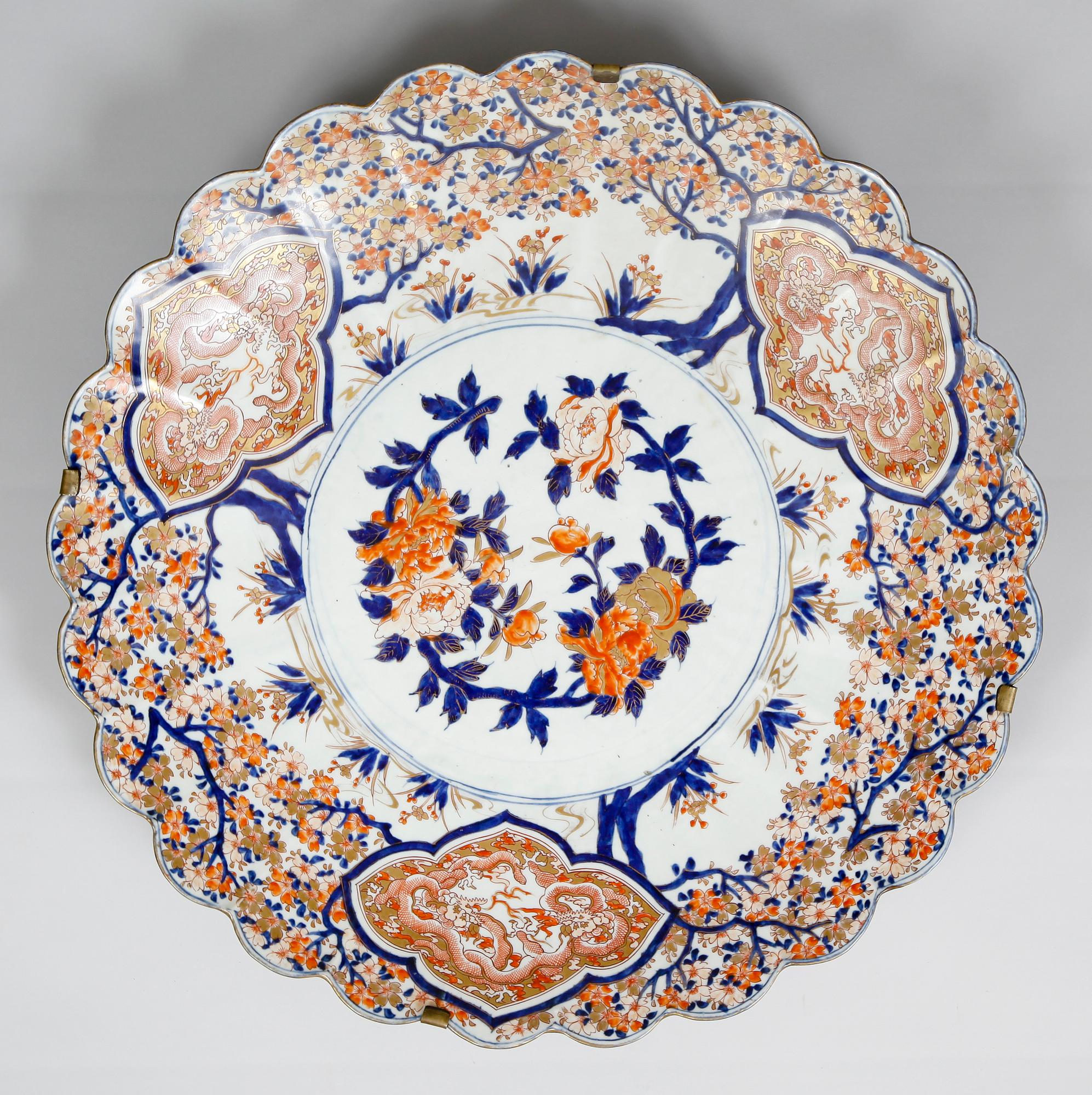 PRAKTFAT, porslin, Imari, Japan, 1800-/1900-tal.