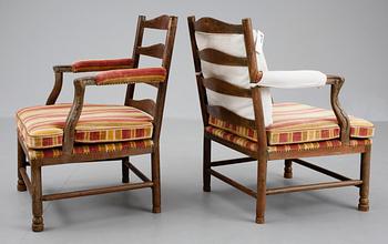 FÅTÖLJER ett par, sk Gripsholmsfåtöljer, delvis 1700-tal.