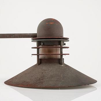 Alfred Homann & Ole V. Kjær, för utomhusbruk, "Nyhavn", Louis Poulsen, 1900-talets andra hälft.