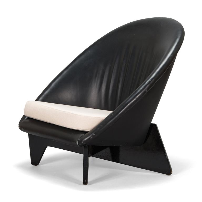 Antti Nurmesniemi, a 1952 lounge chair made to order.