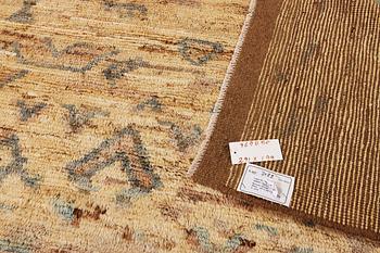 A modern design Moroccan carpet, a. 292 x 199 cm.