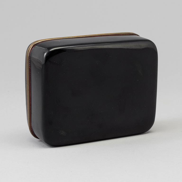 ASK med LOCK, emalj på koppar. Japan, Meiji (1868-1912).