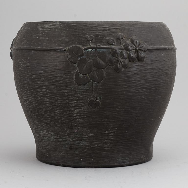 A Jugend flower pot, early 20th Century.