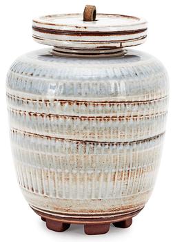 452. A Wilhelm Kåge 'Farsta' stoneware lidded urn, Gustavsberg studio 1959.
