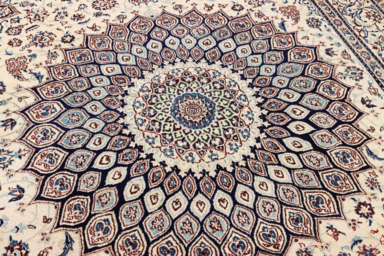 A part silk Nain carpet, 9LA, a. 344 x 245 cm.