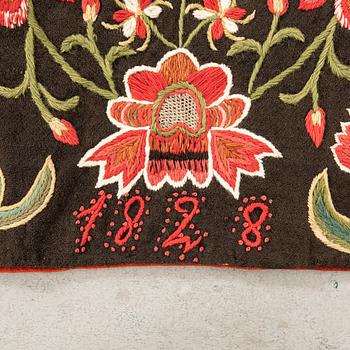 Åkdyna (agedyna) Skåne daterad 1828 broderad ca 103x49 cm.
