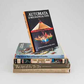 A lot of five toy books including "The Art of the Tin Toy".